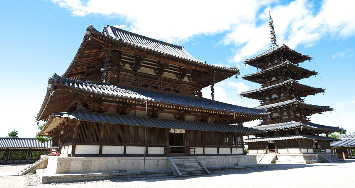 吉野の桧が使われたとされる最古の木造建築・法隆寺